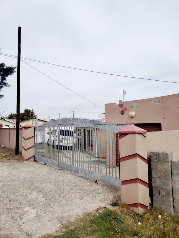 4 Bedroom Property for Sale in Mdantsane Nu 10 Eastern Cape